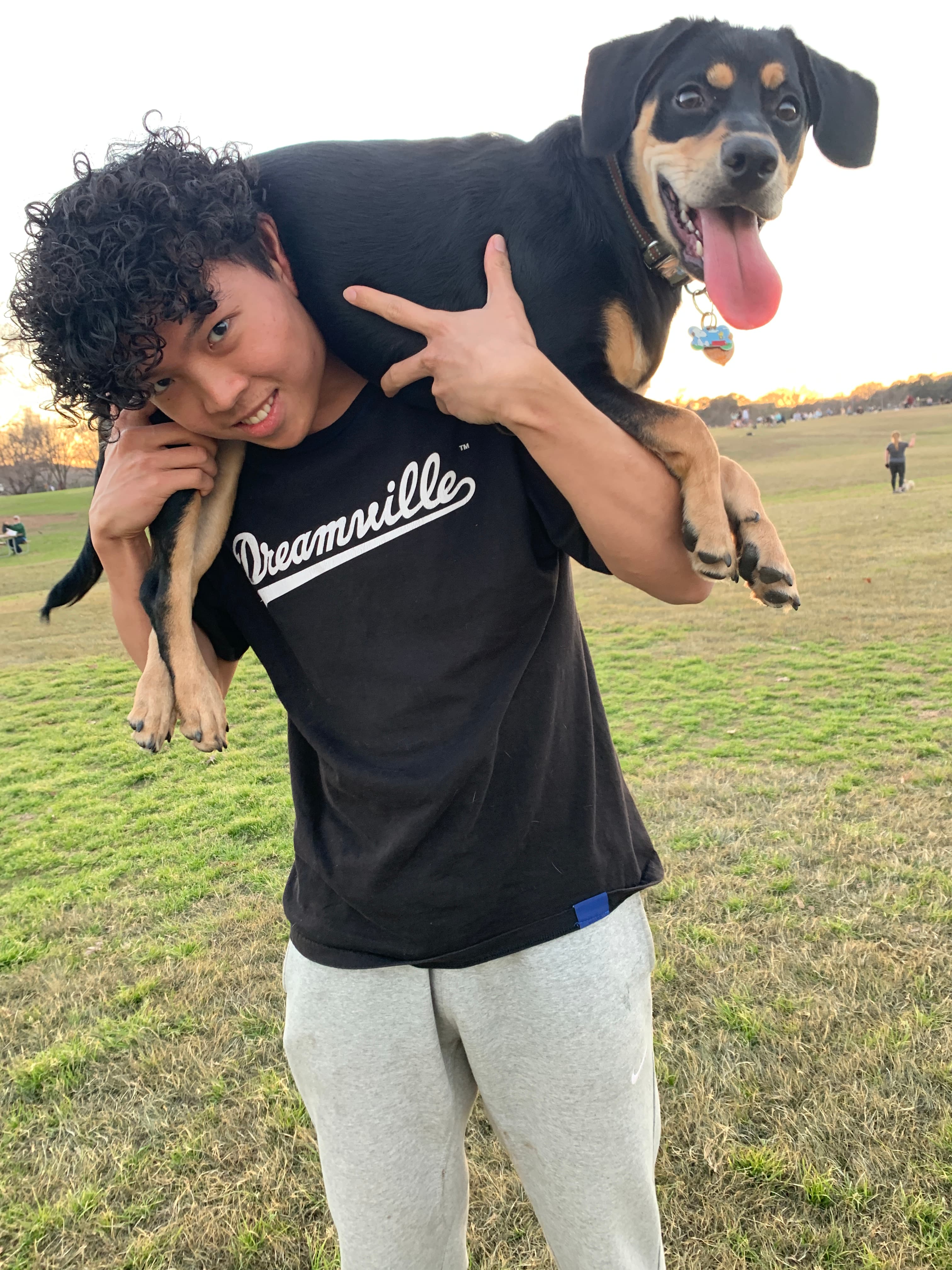 Malik with brownie on his shoulder